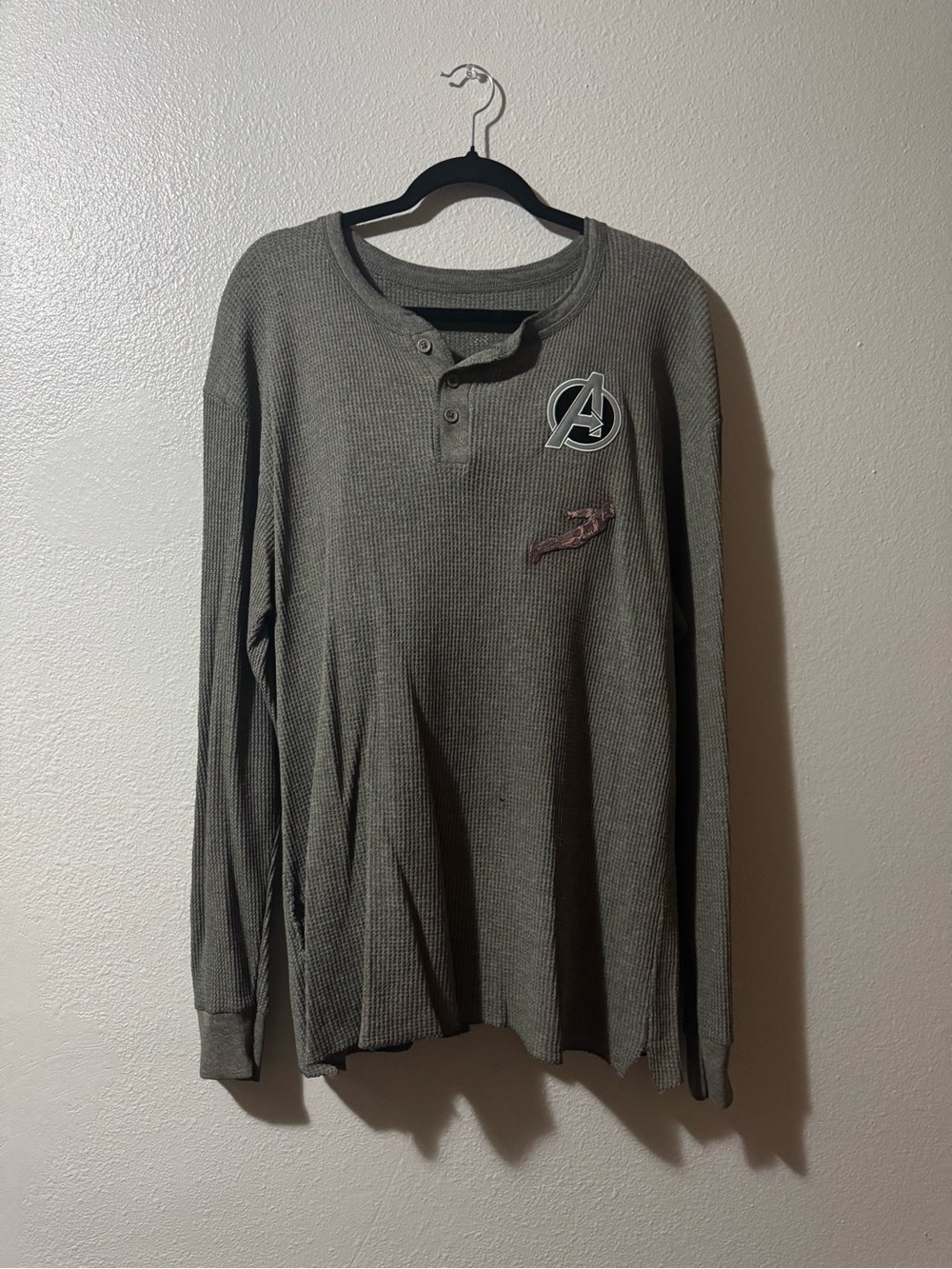 Avengers Dark Grey Waffle “Roadie’s Henley” Size XL
